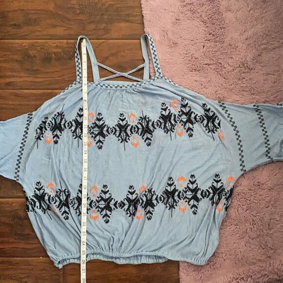 Free People Blue Embroidered Cold Shoulder Top Contemporary Festival Boho - Picture 12 of 14